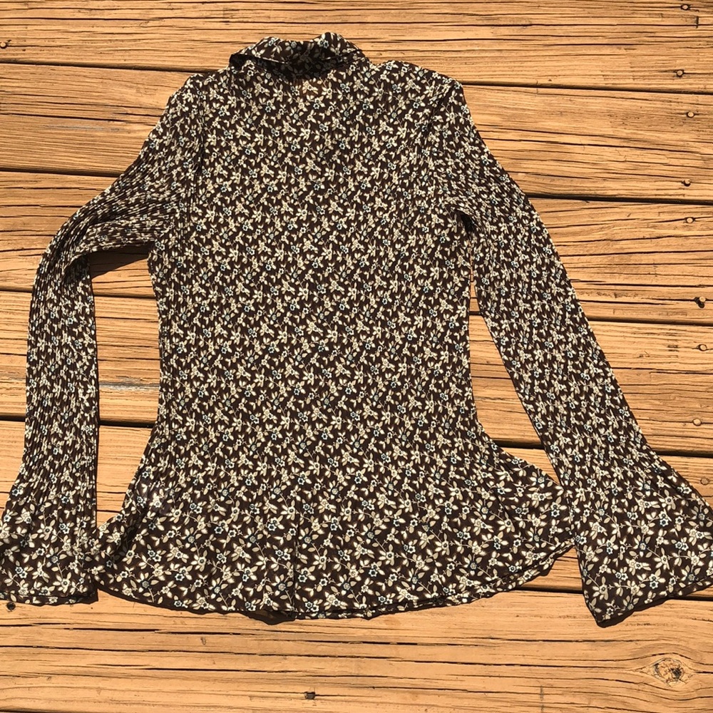 Button Front Floral Gypsy Fairy Puckered Top with Ruffled Hem Bell Sleeve Sz S